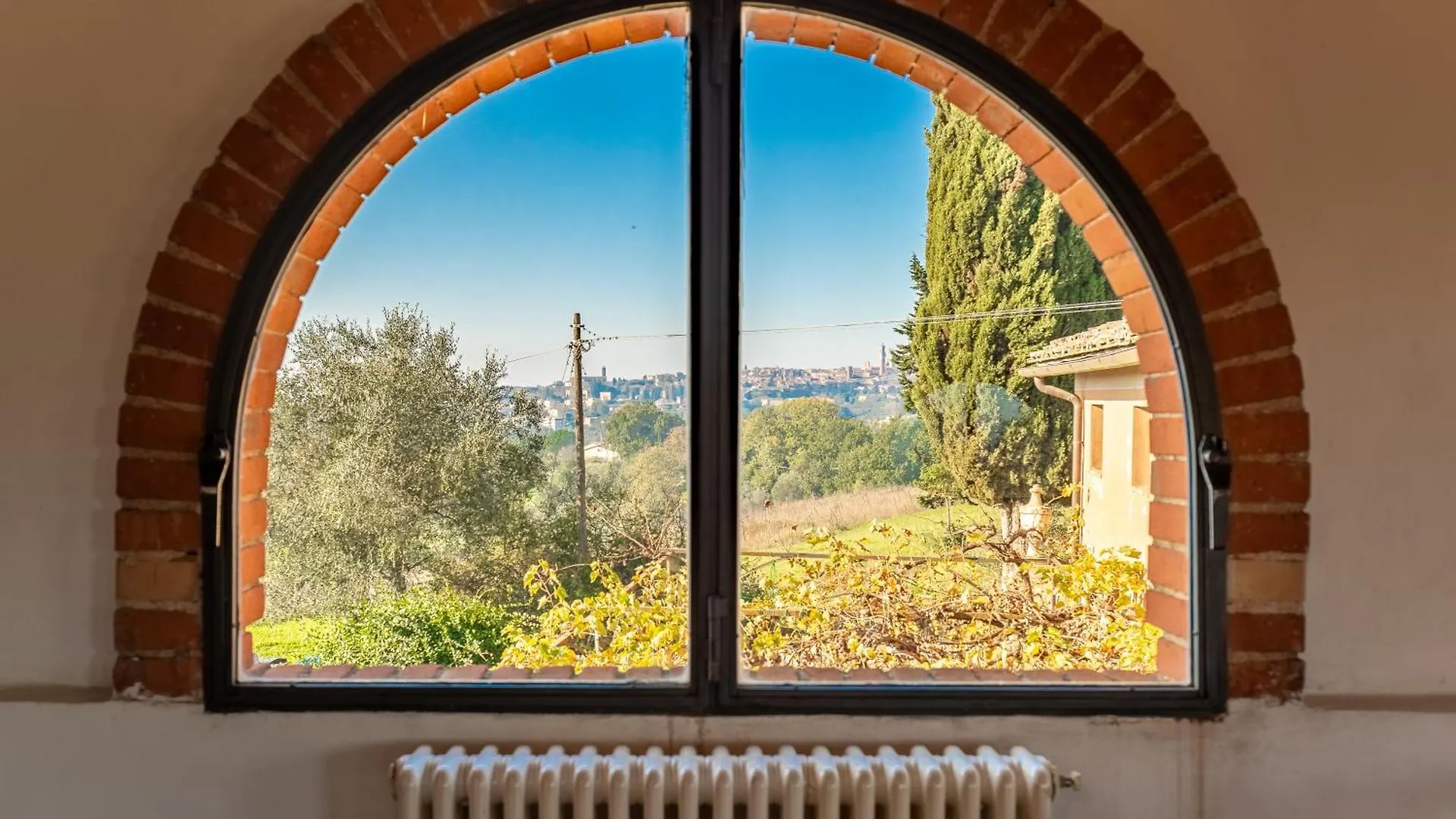 Villa Vignano - Exotic Villa Among Olive Trees Siena Italy