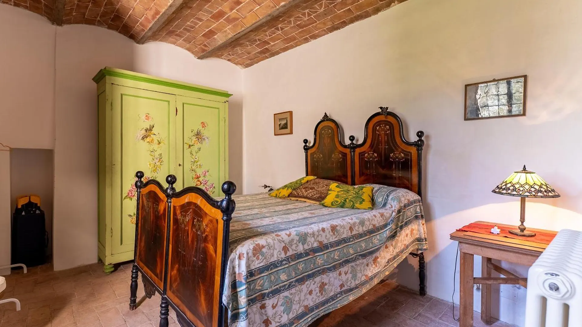 Villa Vignano - Exotic Villa Among Olive Trees Siena