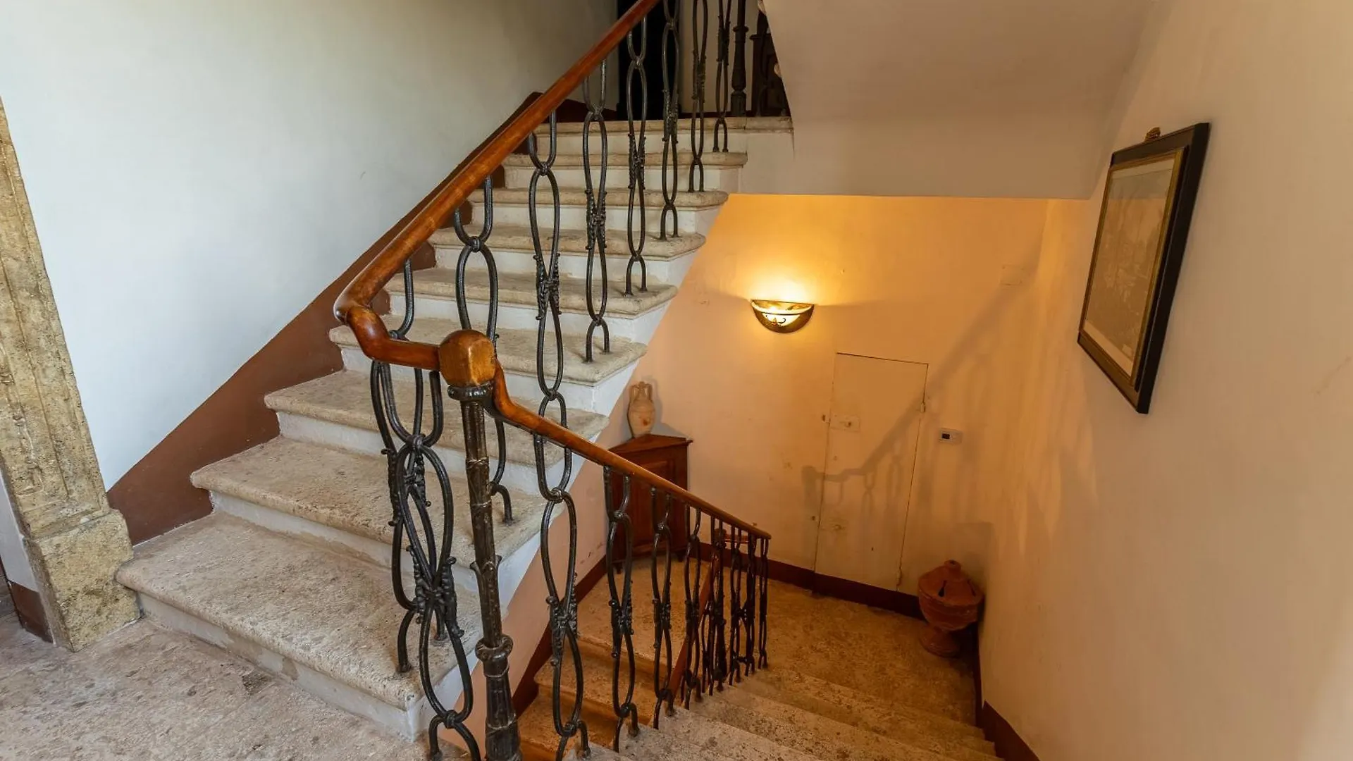 Villa Vignano - Exotic Villa Among Olive Trees 시에나 0*,  이탈리아